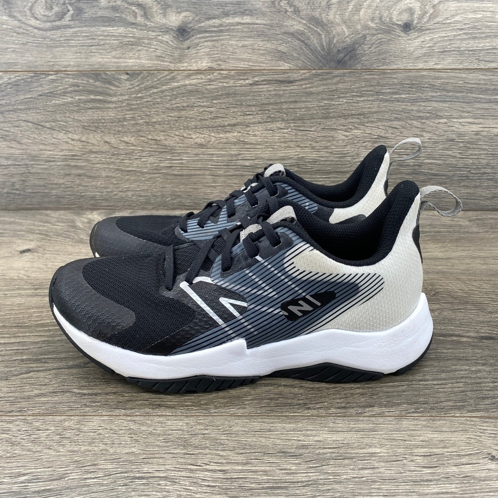 New Balance Rave Run v2 Sneakers Boys Size 3 Black White Athletic Shoes PKRAVBW2